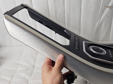 DEKOR TUNEL PANEL SRODKOWY STEROWNIA PRZELACZNIK KONSOLI RANGE ROVER EVOQUE