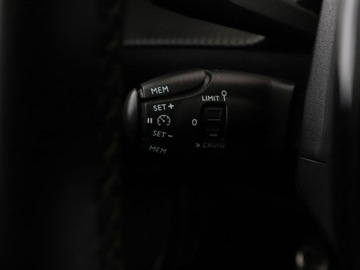 Peugeot 2008 II SUV 1.2 PureTech 130KM 2020 Peugeot 2008 full LED virtual cocopit półskóra, zdjęcie 32