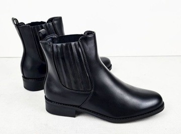 ЧЕРНЫЕ БОТИНКИ НА ПЛОСКОЙ ЭЛАСТИКЕ 39