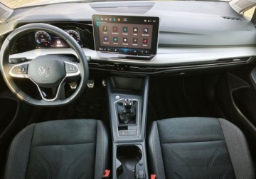 Volkswagen Golf VIII Hatchback 1.5 TSI EVO 150KM 2024 Volkswagen Golf Life Pakiety, ACC, Podgrzewane fotele, Kamera, Bezwypadko, zdjęcie 3