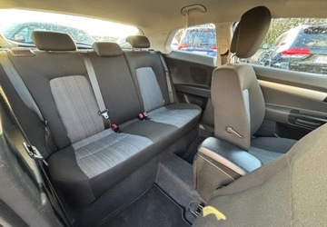 Kia Ceed I Hatchback 5d Facelifting 1.6 CRDi VGT 115KM 2011 Kia Ceed 2011 r. 1.6 Diesel 116KM, zdjęcie 14