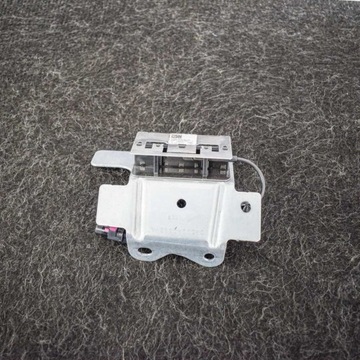 MERCEDES-BENZ GLE (W166 - C292) 2016 ZESILOVAČ ANTÉNY