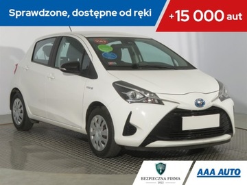 Toyota Yaris III Hatchback 5d Facelifting Hybrid 100KM 2017 Toyota Yaris Hybrid, Salon Polska, 1. Właściciel