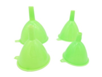 Komplet lejków plastikowych lejki lejek 4 szt 2552