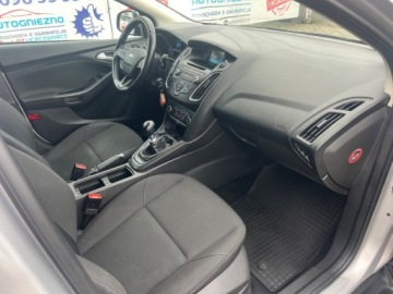 Ford Focus III Kombi Facelifting 1.5 TDCi ECOnetic 105KM 2016 Ford Focus Klimatyzacja Parktronic Przod Tyl Grzana Szyba Grzane Fotele Te, zdjęcie 7
