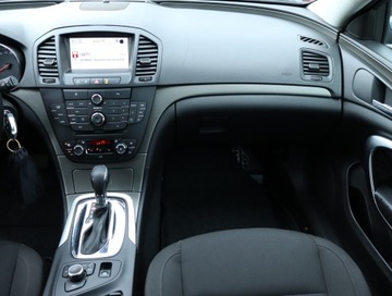 Opel Insignia I Sports Tourer 2.0 CDTI ECOTEC 160KM 2009 Opel Insignia 2.0 CDTI, Automat, Klima, zdjęcie 7