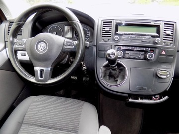 Volkswagen Multivan T6 2011 VOLKSWAGEN MULTIVAN 2,0 TDi 180 KM, zdjęcie 17