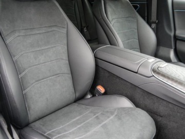 Mercedes Klasa E W214 Sedan 2.0 220d 197KM 2025 E Klasa 220 d 4-Matic AMG 2.0 197KM 2025, zdjęcie 3