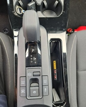 Toyota Prius V (XW60) 2.0  Hybrid Dynamic Force Plug-in 223KM 2025 Toyota Prius Toyota Prius 2.0 Plug-in Hybrid PRESTIGE FV23 ASO DEMO, zdjęcie 21