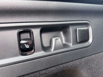 Mercedes GLC C254/X254 Coupe 2.0 200 204KM 2025 Mercedes-Benz GLC GLC 200 4MATIC AMG Premium Panorama DIGITAL LIGHT Bu, zdjęcie 16