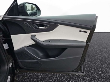 Audi 2024 Audi SQ8 panoramiczny dach, skretna os, hak,head up, BO,matrix, audi exclu, zdjęcie 28