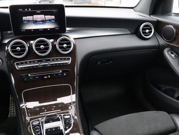 Mercedes Klasa A W176 Hatchback 5d Facelifting 250 211KM 2016 Mercedes GLC Coupe 250, Salon Polska, zdjęcie 7