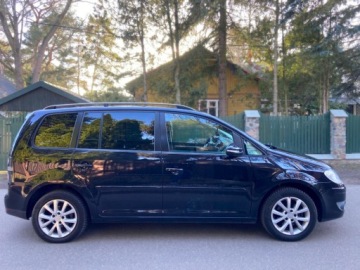 Volkswagen Touran I 1.4 TSI 140KM 2009 Volkswagen Touran 1.4b Automat DSG Grzane Fotele Tempomat Hak 1.4 Benzyna, zdjęcie 6