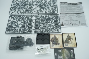 Пара фигурок Bellum Conquest Hundred Kingdoms Faction Taster