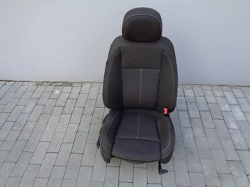 FOTEL PRZOD PRAWY OPEL ZAFIRA C 2013R