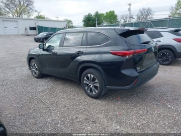 Toyota Highlander III 2023 Toyota Highlander XLE 2023 2.4l 2.4 Benzyna 265KM, zdjęcie 3