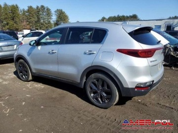 Kia Sportage V 2021 Kia Sportage 2021, 2.4L, 4x4, S, porysowany lakier, zdjęcie 2