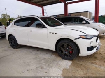 Maserati Levante 2021 Maserati Levante 2021 3.0l 3.0 Benzyna 345KM, zdjęcie 5