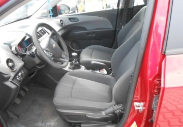 Chevrolet Aveo T250 Hatchback 5d 1.4 DOHC 101KM 2011 Chevrolet Aveo Chevrolet Aveo II (T300) 1.4 BENZYNA 101 KM 1.4 Benzyna, zdjęcie 9
