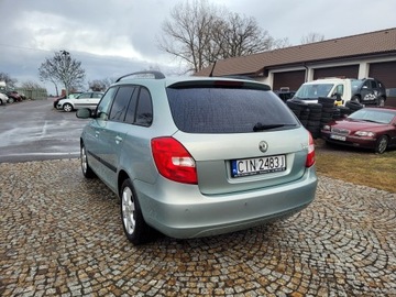 Skoda Fabia II Kombi 1.4 i 16V 85KM 2009 Skoda Fabia II KLIMA , NOWY ROZRZĄD !!! 4 NOWE OPONY !!!, zdjęcie 4