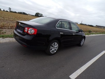 Volkswagen Jetta V 1.6 FSI 115KM 2006 VOLKSWAGEN JETTA 1.6 BENZ ZAMIANA Z NIEMIEC, zdjęcie 6