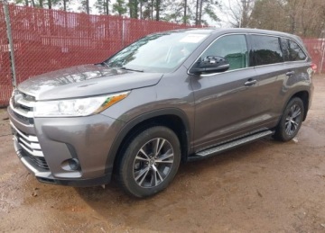 Toyota Highlander III 2023 Toyota Highlander 2023r., XLE, 2.4L, od ubezpieczalni 2.4 Benzyna 265KM, zdjęcie 2