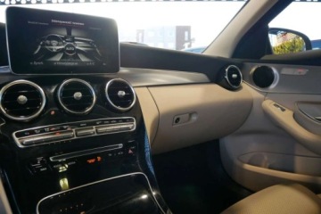 Mercedes Klasa C W205 Kombi 200 184KM 2017 Mercedes-Benz Klasa C 2.0 184KM 4MATIC Estate, Bezwyp., Panorama, Jasne wn, zdjęcie 28