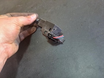 SAMOCHÓD SKODA FABIA I 1.2 1J0945511A WŁĄCZNIK ŚWIATŁA STOP ORYGINAŁ