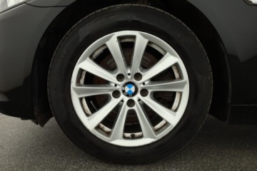BMW Seria 5 F10-F11 Limuzyna Facelifting 520d 190KM 2015 BMW 5 520d, 187 KM, Xenon, Bi-Xenon, Klima, zdjęcie 11