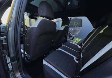 Volkswagen T-Roc I SUV 1.5 TSI ACT 150KM 2018 Volkswagen T-Roc 1.5 TSI 150 KM bezwypadkowy PANORAMA VIRTUAL FULL LED, zdjęcie 20