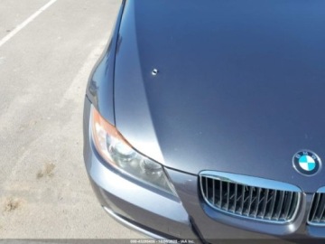 BMW Seria 3 E90-91-92-93 2006 BMW Seria 3 330I 2006 3.0 Benzyna 255KM, zdjęcie 5
