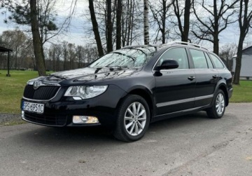 Skoda Superb II Kombi 1.4 TSI 125KM 2010 Skoda Superb Xenon, hak, skora 1.4 Benzyna 125KM