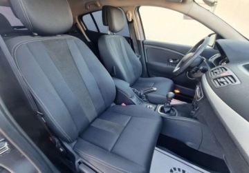 Renault Megane III Hatchback 1.6 16v 110KM 2010 Renault Megane SLICZNY 1.6 Benzyna BOGATA WERSJA Oryginal ZADBANY Niski Pr, zdjęcie 7