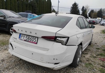 Skoda Octavia IV Liftback 1.5 TSI EVO 150KM 2023 Skoda Octavia 2023r, SALON POLSKA. 1.5 Benzyna. Uszkodzona. Poobijana. VAT, zdjęcie 3