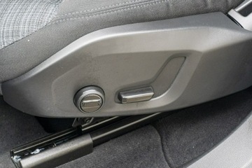 Volvo XC60 II Crossover Plug-In Facelifting 2.0 T6 350KM 2024 Volvo XC 60 YV1UZH4V0S1132937, zdjęcie 6