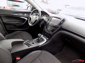 Opel Insignia I Sports Tourer Facelifting 2.0 CDTI ECOTEC 130KM 2014 Opel Insignia COSMO 130 Navi Parkdistance 2.0 Diesel 130KM, zdjęcie 20