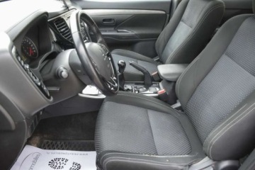 Mitsubishi Outlander III SUV Facelifting 2015 2.0 MIVEC 150KM 2016 Mitsubishi Outlander MITSUBISHI OUTLANDER 2.0 150KM HAK LED Gwarancja 12m-, zdjęcie 19