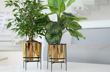 Черная металлическая ПОДСТАВКА для цветочного горшка 18 см.