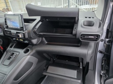 Toyota 2022 proace verso 1.2l benzyna 130KM*Salon PL * Bezwypadkowy * ASO Automat, zdjęcie 36