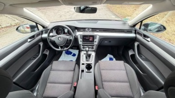 Volkswagen Passat B8 Variant 2.0 TDI BlueMotion SCR 150KM 2016 Volkswagen Passat Raty 2.0 tdi 150KM Bez adblue DSG 115tys km Duza Navi Ka, zdjęcie 31