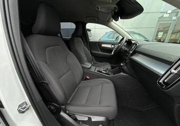 Volvo XC40 Crossover 1.5 T3 163KM 2021 Volvo XC 40 Momentum Pro, GPS, Kamera, Tempomat, Rozpoznawanie znakow,Bezw, zdjęcie 16