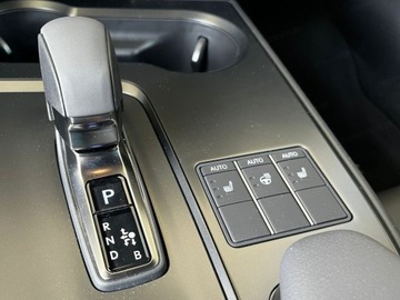 Lexus UX Crossover Facelifting 2.0 300h 199KM 2025 Od ręki - 300h F Sport 2.0 Hybrid Dynamic Force 199KM | Podgrzewane fotele!, zdjęcie 9