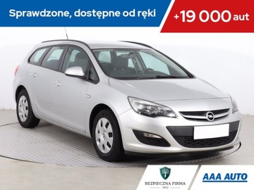 Opel Astra J Sports Tourer Facelifting 1.7 CDTI ECOTEC 110KM 2014 Opel Astra 1.7 CDTI, Salon Polska, Klima, Tempomat