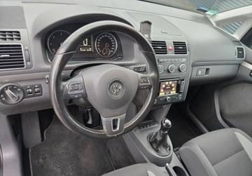 Volkswagen Touran II 1.6 TDI 105KM 2013 Volkswagen Touran swiezo sprowadzony Zarejestrowany Ubezpieczony 1.6, zdjęcie 6