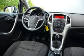 Opel Astra J Sports Tourer 1.4 Turbo ECOTEC 140KM 2012 ZAREJESTROWANA 1.4T 140KM SERWIS KLIMA PARKTRONIK GWARANCJA, zdjęcie 25