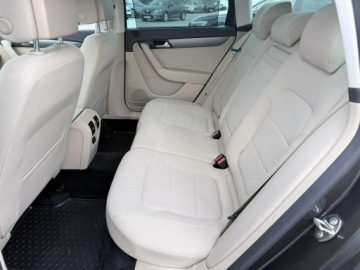 Volkswagen Passat B7 Variant 2.0 TDI CR DPF BlueMotion 140KM 2012 Volkswagen Passat 2.0TDI 140KM 2012r tempomat,, zdjęcie 28
