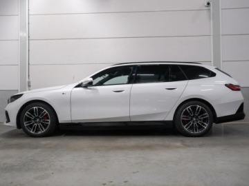 BMW Seria 5 G90-91 Touring 2.0 520d 197KM 2025 BMW Seria 5 Touring 520d xDrive Sport Combi 2.0 (197KM) 2025, zdjęcie 1