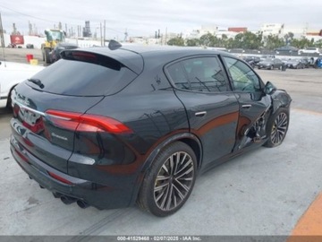 Maserati 2023 Maserati Grecale Modena, 2023r., 4x4, 2.0L 2.0 Benzyna 325KM, zdjęcie 3