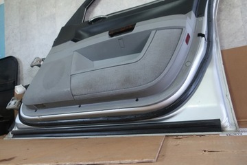 CHRYSLER 300C DVEŘE PRAVÉ PŘEDNÍ 05-11R