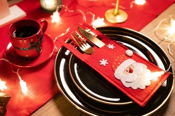 POKROWIEC NA SZTUĆCE ETUI ŚWIĄTECZNE BOŻE NARODZENIE CZERWONE 3 sztuki